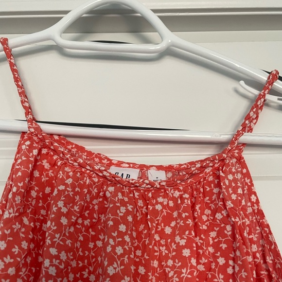 Braided spaghetti strap Gap flowered blouse - Picture 2 of 2
